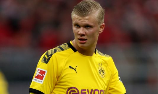 足坛狂欢一夜！欧冠7冠王3-2大逆转登顶意甲，红魔4-1大胜中资球队升第6