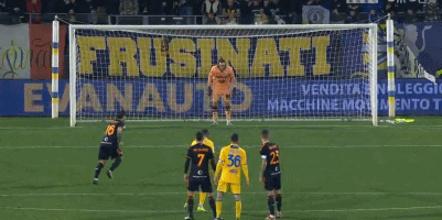 英超前瞻：维拉状态火热9轮8胜，残阵枪手客战盼继续领跑