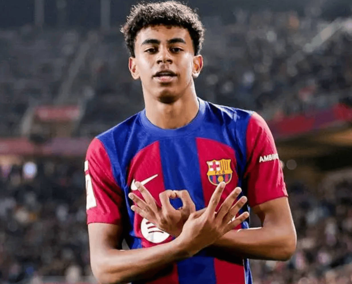 拜仁官方：将在对圣保利赛前为金斯利-科曼举办告别仪式