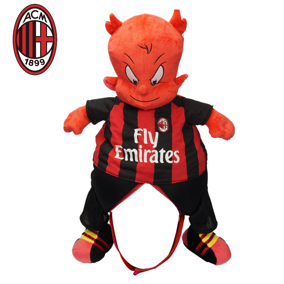 拉普拉塔大学生抗议阿足协新规，背身列队迎接联赛冠军罗萨里奥