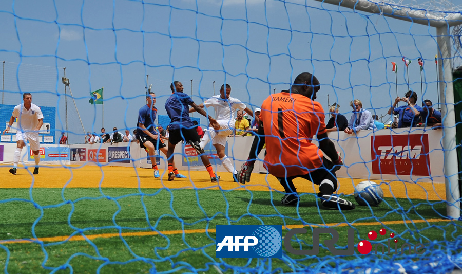 国足新主帅引发热议