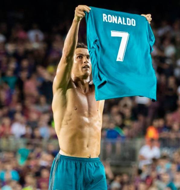 本菲卡旧将路易松晒照说在学习，照片显示他问AI足球总监职责