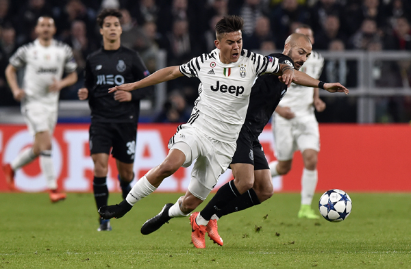 米兰0比1不敌拉齐奥，这场比赛再次证明，米兰需要一个中锋